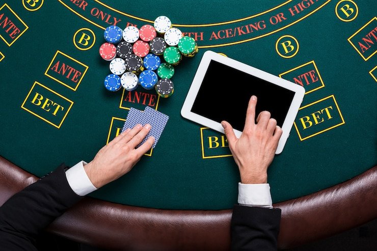 Live blackjack table view on sultantoto slot mobile with dealer, cards, and betting interface
